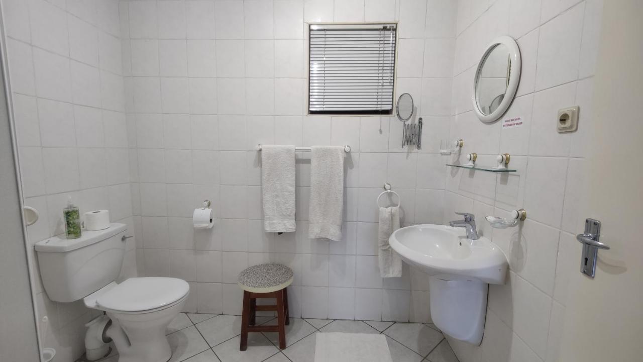 Maison Ambre Guesthouse Windhoek Eksteriør billede