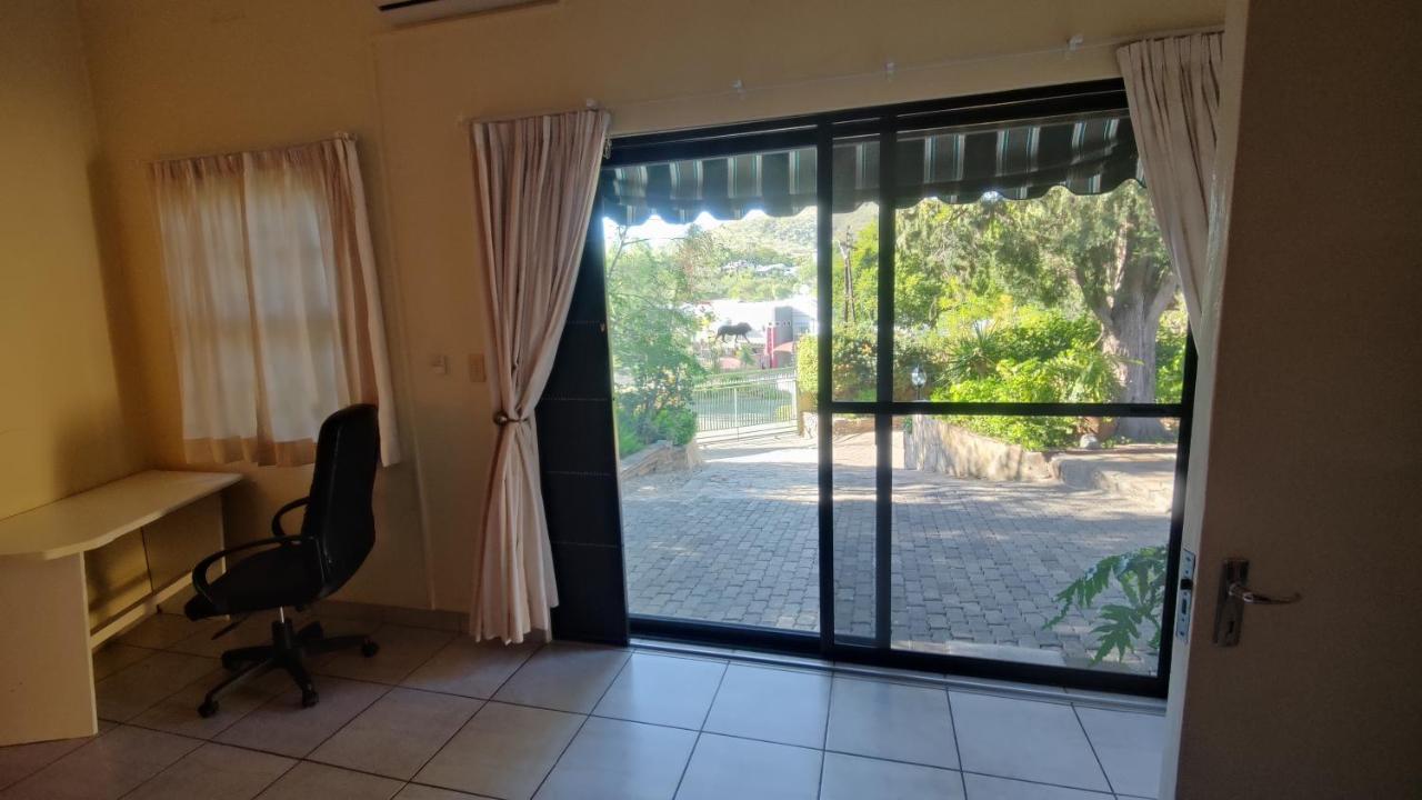 Maison Ambre Guesthouse Windhoek Eksteriør billede